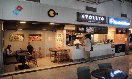 Lojas Spoleto e Domino's recentemente inauguradas no Aeroporto Internacinal do Recife. (Foto: Infraero)