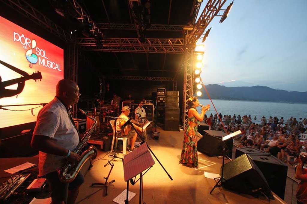 Festival Pôr do Sol Musical em Ilha Bela – Larissa Cavalcanti