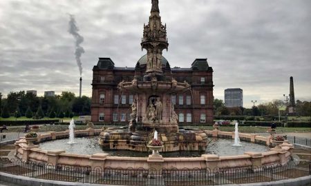 Fonte de Doulton em Glasgow Green – Escócia por Luciane Vanzin