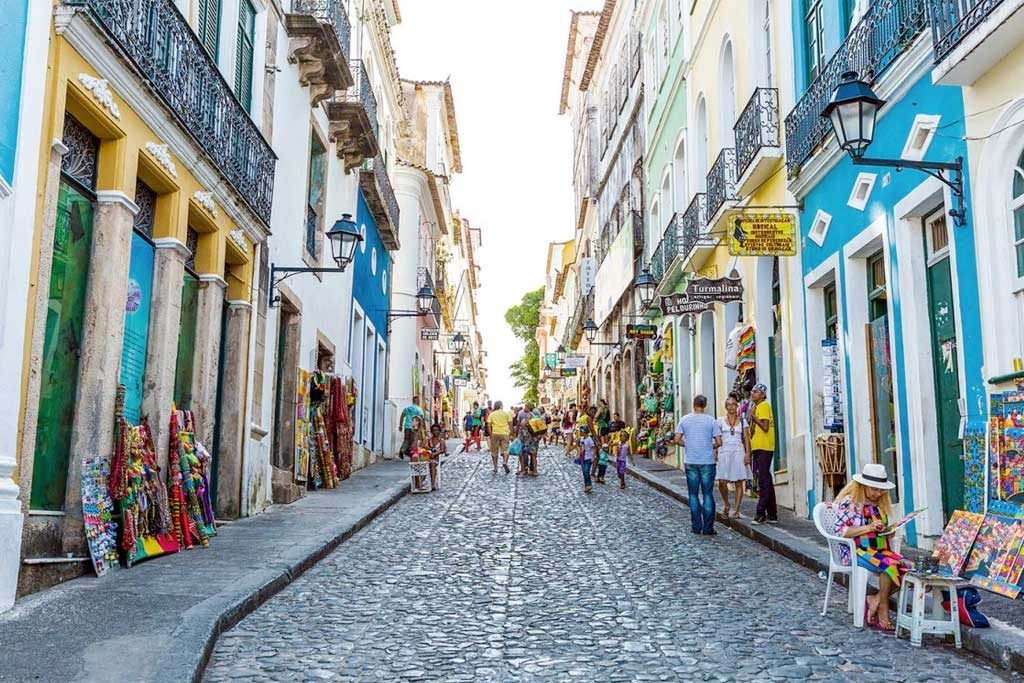 44 % dos brasileiros nunca fizeram turismo no Brasil - Pelourinho, centro histórico de Salvador, Bahia. 44% dos brasileiros nunca fizeram turismo no país - Pelourinho, centro histórico de Salvador, Bahia.