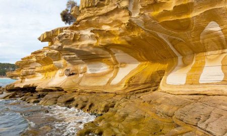 Falésias Pintadas na ilha Maria – Tasmânia, Austrália