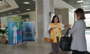 Passageiras são homenageadas no Santos Dumont no Dia Internacional da Mulher